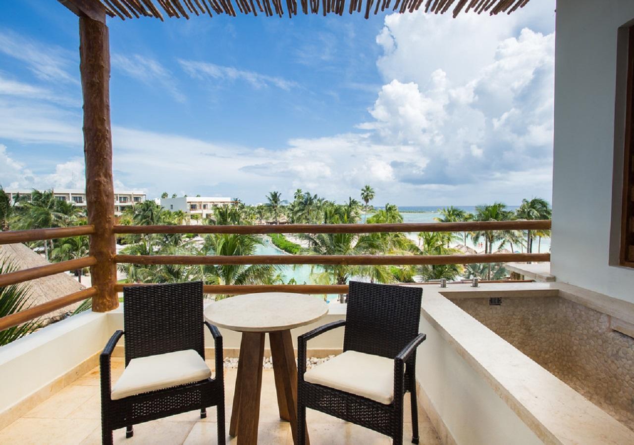 Preferred Club Junior Suite Ocean Front Double,1661668967:JPEG
